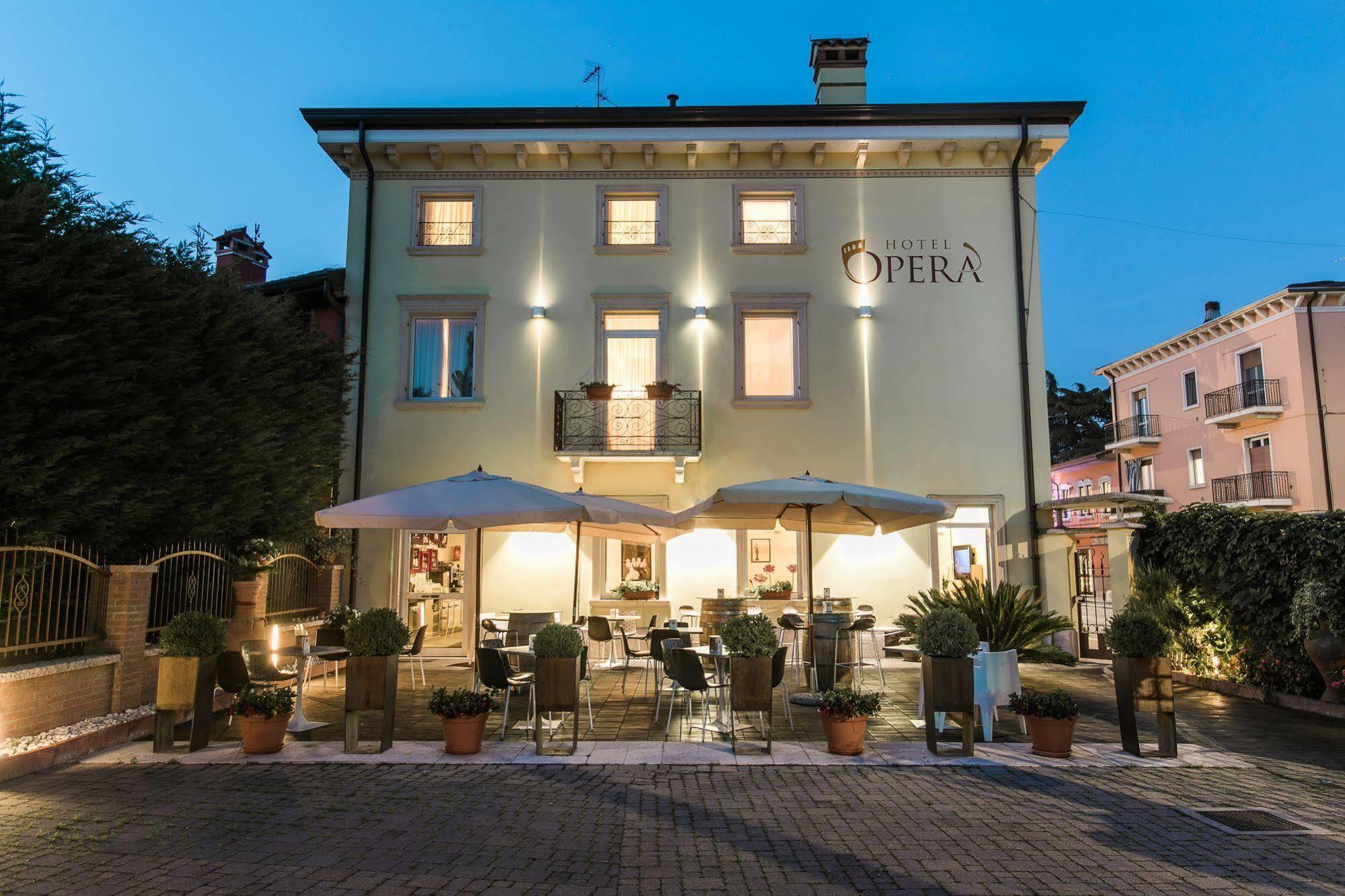 Hotel Opera Доссобуоно Екстер'єр фото